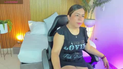 N A H I A online show from 05/02/26, 12:43
