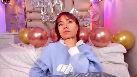 Snapshot of nahia_low chatting on 12/23/24, 08:44  Valeria  online show from 12/23/24, 08:44