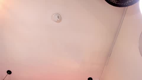 Snapshot of nahia_low chatting on 02/03/25, 05:18  Valeria  online show from 02/03/25, 05:18