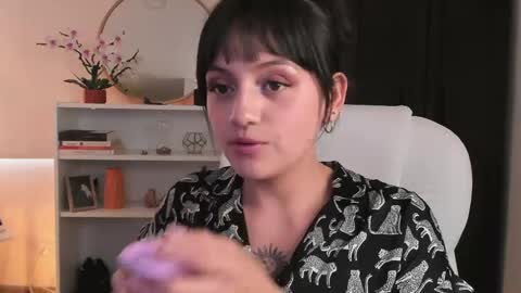 Nahia INDEPENDENT MODEL P online show from 05/28/26, 10:29