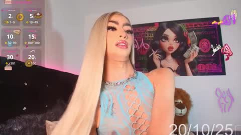 Snapshot of nahiavictoria chatting on 10/20/25, 01:22 NahiaVictoria online show from 10/20/25, 01:22