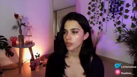 Snapshot of naho_4269 chatting on 02/23/25, 07:22 Naho  Sigueme en mis Redes Sociales Follow me on my social networks online show from 02/23/25, 07:22