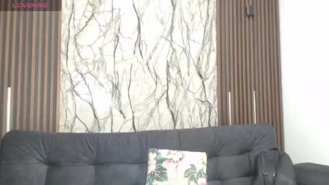 Snapshot of nahomi_miller_ chatting on 02/12/26, 08:59 Laura online show from 02/12/26, 08:59