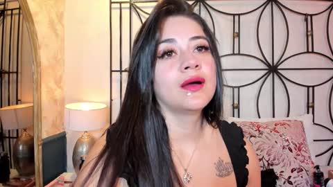 Nahomi  online show from 10/04/25, 10:57