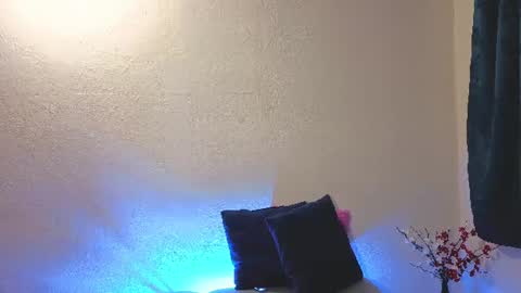 Nahomi  online show from 07/19/26, 11:03