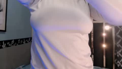 Nahomy online show from 10/05/25, 12:20