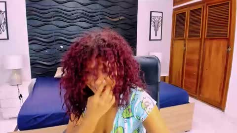 Nahomy online show from 11/09/25, 09:24