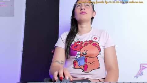 Nahomi  Carol online show from 10/14/25, 09:15