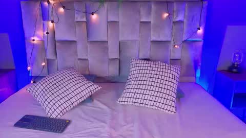  VICTORIA  online show from 10/25/25, 07:30