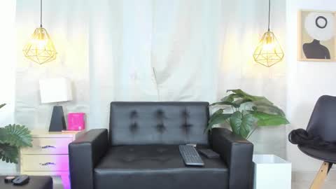 Snapshot of nahomiwhitte chatting on 03/25/26, 12:33 Nahomy Whitte online show from 03/25/26, 12:33