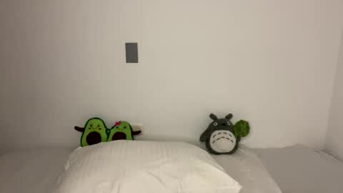 nahomy online show from 05/12/26, 01:08