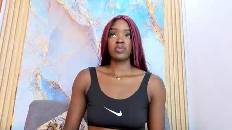 Snapshot of nahomy_smith11_aws chatting on 10/24/25, 10:06 Nahomy online show from 10/24/25, 10:06