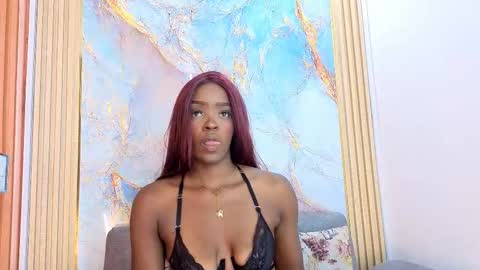 Snapshot of nahomy_smith11_aws chatting on 11/01/25, 09:39 Nahomy online show from 11/01/25, 09:39