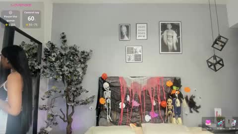 Snapshot of nahomycarterr chatting on 10/29/25, 07:37 nahomycarterr online show from 10/29/25, 07:37