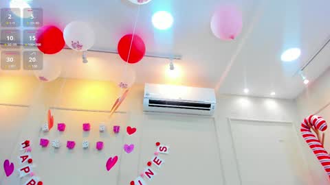 Snapshot of nahomygrey_ chatting on 02/17/25, 11:31 Nahomy online show from 02/17/25, 11:31