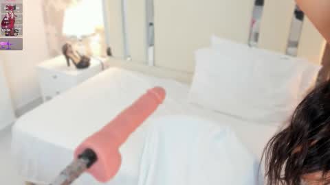 Snapshot of nahomyroberts chatting on 02/05/26, 08:30 Nahomy Roberts online show from 02/05/26, 08:30