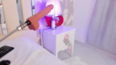 Snapshot of nahomyroberts chatting on 02/23/26, 12:02 Nahomy Roberts online show from 02/23/26, 12:02