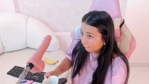 Snapshot of nahomyroberts chatting on 03/12/26, 08:53 Nahomy Roberts online show from 03/12/26, 08:53