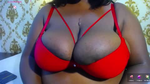 Snapshot of nahybig_boobs chatting on 09/25/25, 08:45 Karatbby online show from 09/25/25, 08:45