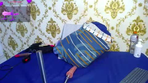 Snapshot of nahybig_boobs chatting on 10/28/25, 09:06 Karatbby online show from 10/28/25, 09:06