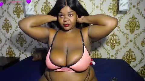 Snapshot of nahybig_boobs chatting on 11/19/25, 11:32 Karatbby online show from 11/19/25, 11:32