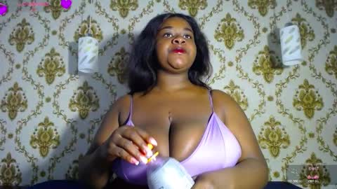 Snapshot of nahybig_boobs chatting on 11/21/25, 11:53 Karatbby online show from 11/21/25, 11:53