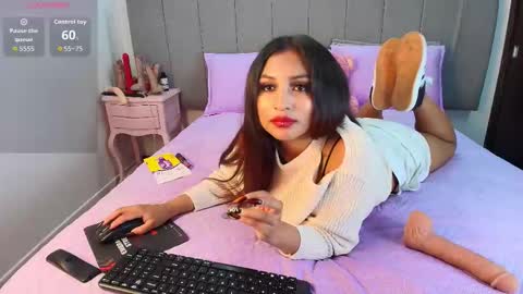 Snapshot of naia_cruz_ chatting on 09/15/25, 07:58 Naia online show from 09/15/25, 07:58