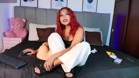 Snapshot of naia_cruz_ chatting on 11/20/25, 07:46 Naia online show from 11/20/25, 07:46