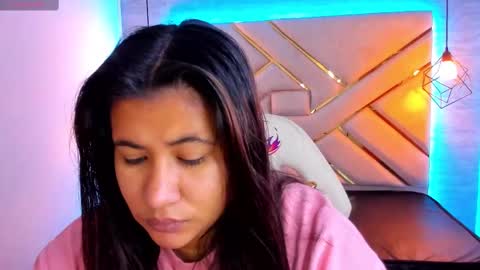 Snapshot of naia_karter chatting on 01/19/25, 02:06 online show from 01/19/25, 02:06