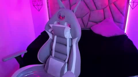 Snapshot of naia_karter chatting on 01/29/25, 01:05 online show from 01/29/25, 01:05