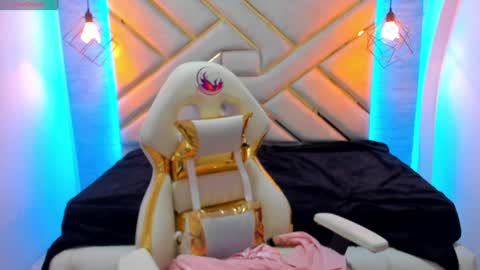 Snapshot of naia_karter chatting on 02/01/25, 06:19 online show from 02/01/25, 06:19