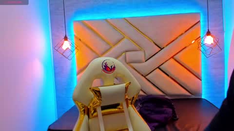 Snapshot of naia_karter chatting on 02/02/25, 06:31 online show from 02/02/25, 06:31