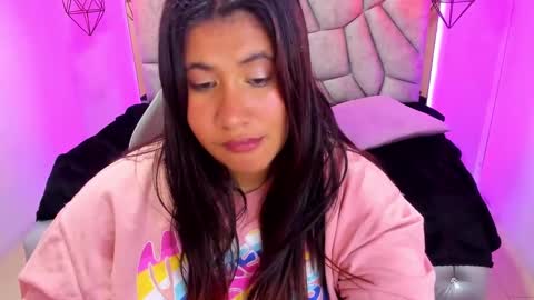 Snapshot of naia_karter chatting on 02/04/25, 10:02 online show from 02/04/25, 10:02