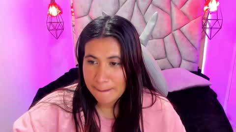 Snapshot of naia_karter chatting on 02/05/25, 01:04 online show from 02/05/25, 01:04