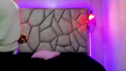 Snapshot of naia_karter chatting on 02/12/25, 07:13 online show from 02/12/25, 07:13