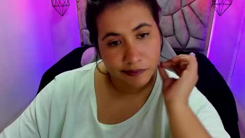 Snapshot of naia_karter chatting on 02/12/25, 10:15 online show from 02/12/25, 10:15