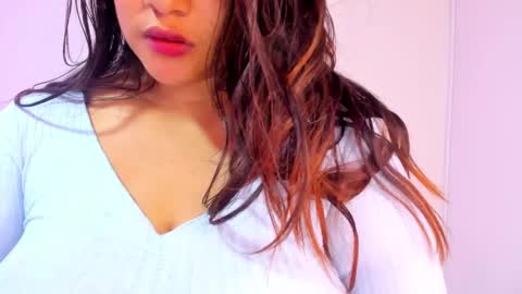 Snapshot of naia_karter chatting on 02/16/25, 01:14 online show from 02/16/25, 01:14