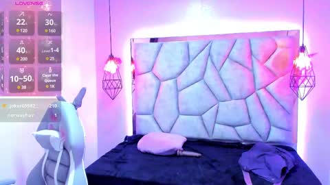 Snapshot of naia_karter chatting on 03/12/25, 01:14 online show from 03/12/25, 01:14