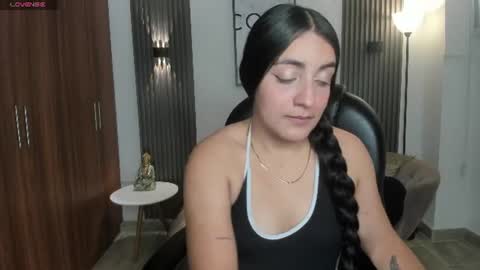 naiah_blue online show from 06/19/26, 06:56