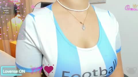 Snapshot of naiara30_ chatting on 05/14/26, 08:15 N A I A R A online show from 05/14/26, 08:15