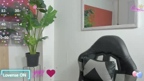 Snapshot of naiara30_ chatting on 05/25/26, 07:20 N A I A R A online show from 05/25/26, 07:20