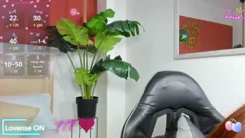 Snapshot of naiara30_ chatting on 06/15/26, 08:33 N A I A R A online show from 06/15/26, 08:33