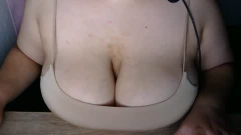 Snapshot of naikya chatting on 06/18/26, 12:31 naikya online show from 06/18/26, 12:31