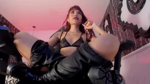 Naila online show from 02/22/25, 06:52