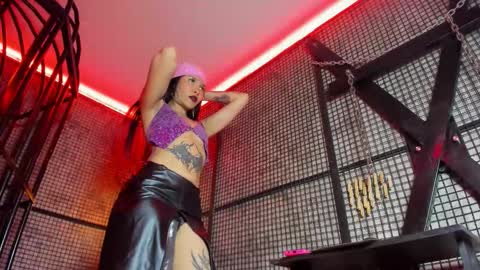 Naila online show from 11/14/25, 03:55