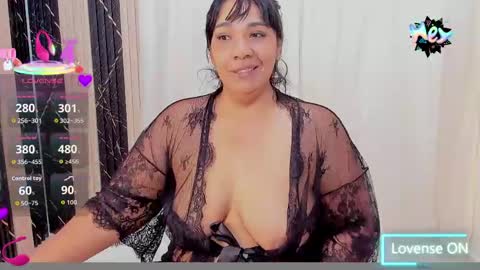 Snapshot of nailha1 chatting on 04/26/26, 11:08 Nailha online show from 04/26/26, 11:08