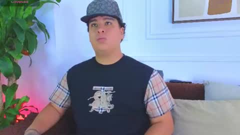 naimruiz_ online show from 07/17/26, 06:46
