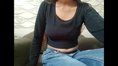 Snapshot of naina00123 chatting on 12/31/24, 12:04 Naina online show from 12/31/24, 12:04