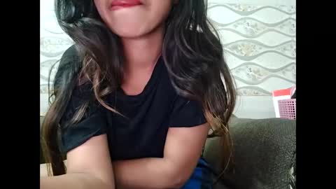 Snapshot of naina00123 chatting on 03/02/25, 06:19 Naina online show from 03/02/25, 06:19