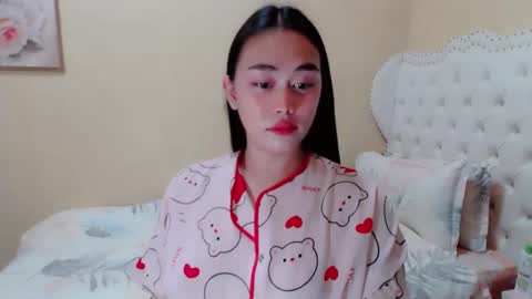 Snapshot of nairobi_fuckdoll chatting on 01/03/25, 04:48 Kate online show from 01/03/25, 04:48